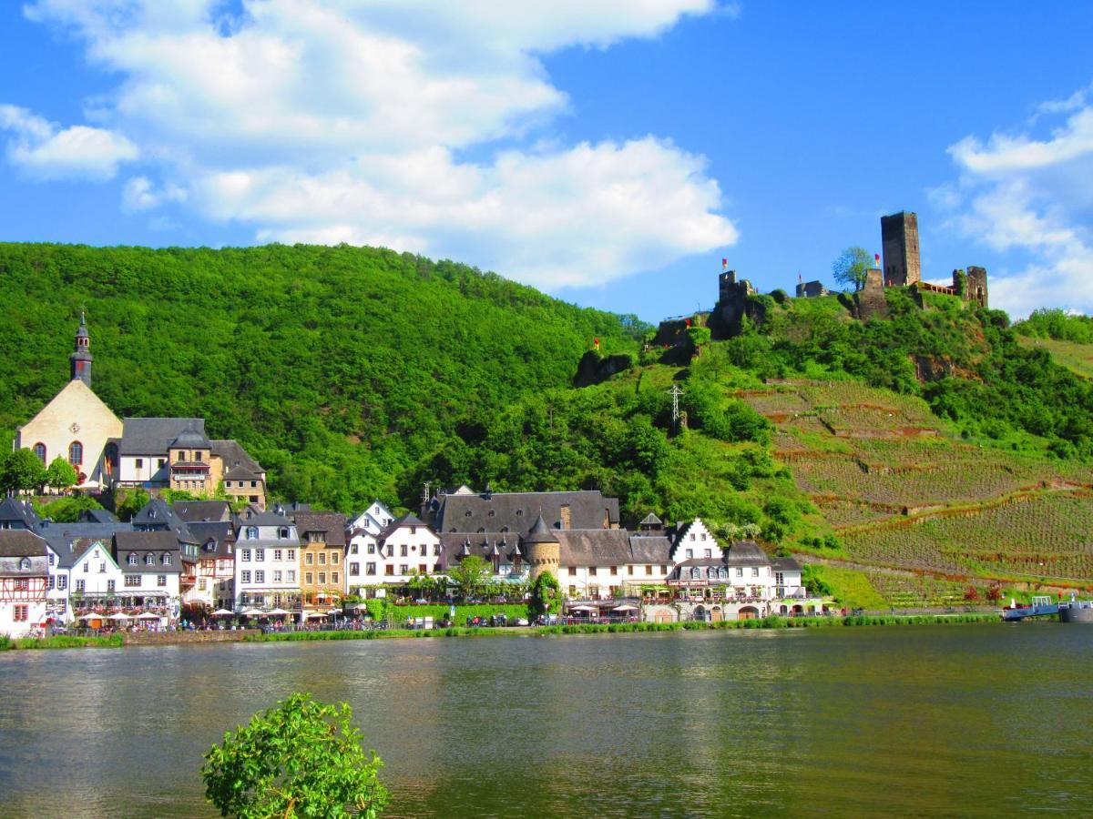 Ferienhaus Leopold Mit Burgblick An Der Mosel Burgen (Mayen-Koblenz) Exterior foto