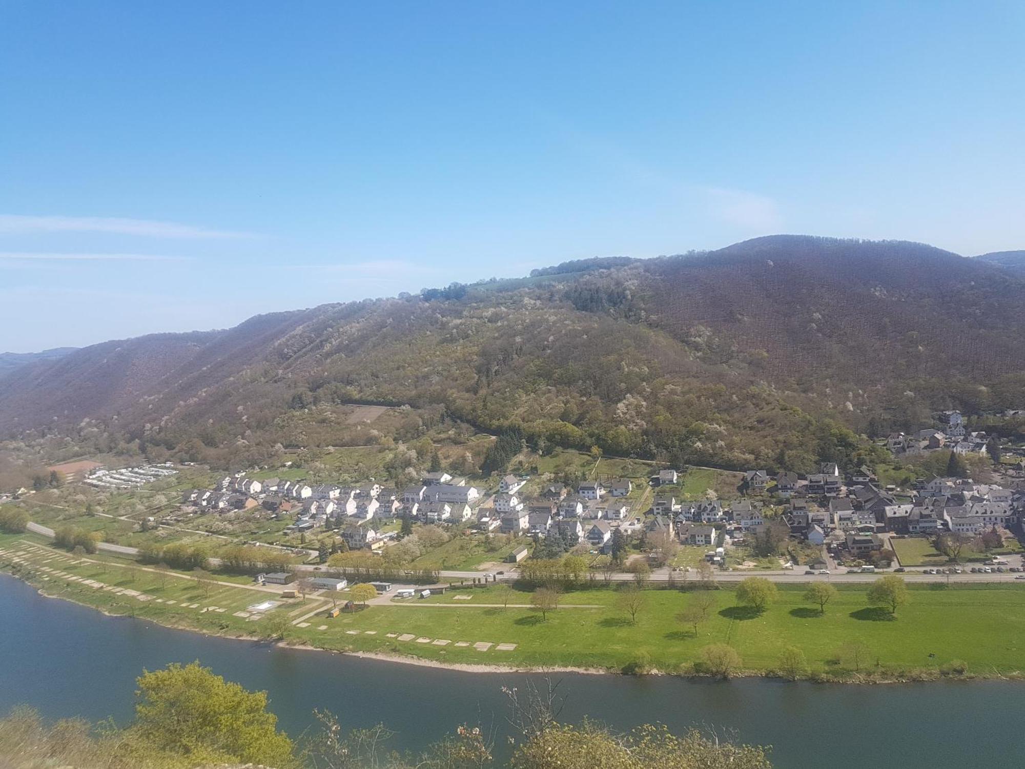 Ferienhaus Leopold Mit Burgblick An Der Mosel Burgen (Mayen-Koblenz) Exterior foto